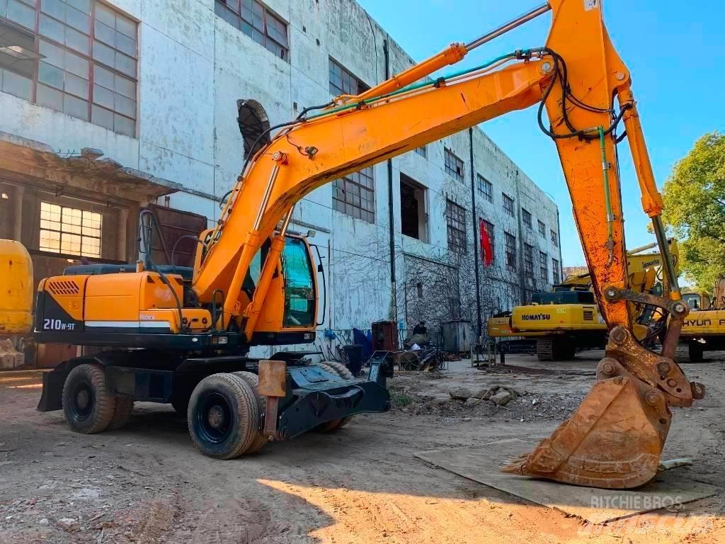 Hyundai R210W-9 대형 굴삭기 29톤 이상