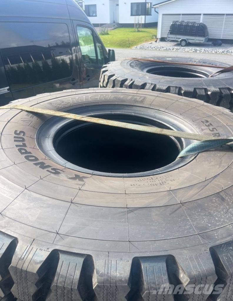 Michelin 23,5-25 기타 어태치먼트 및 부속품