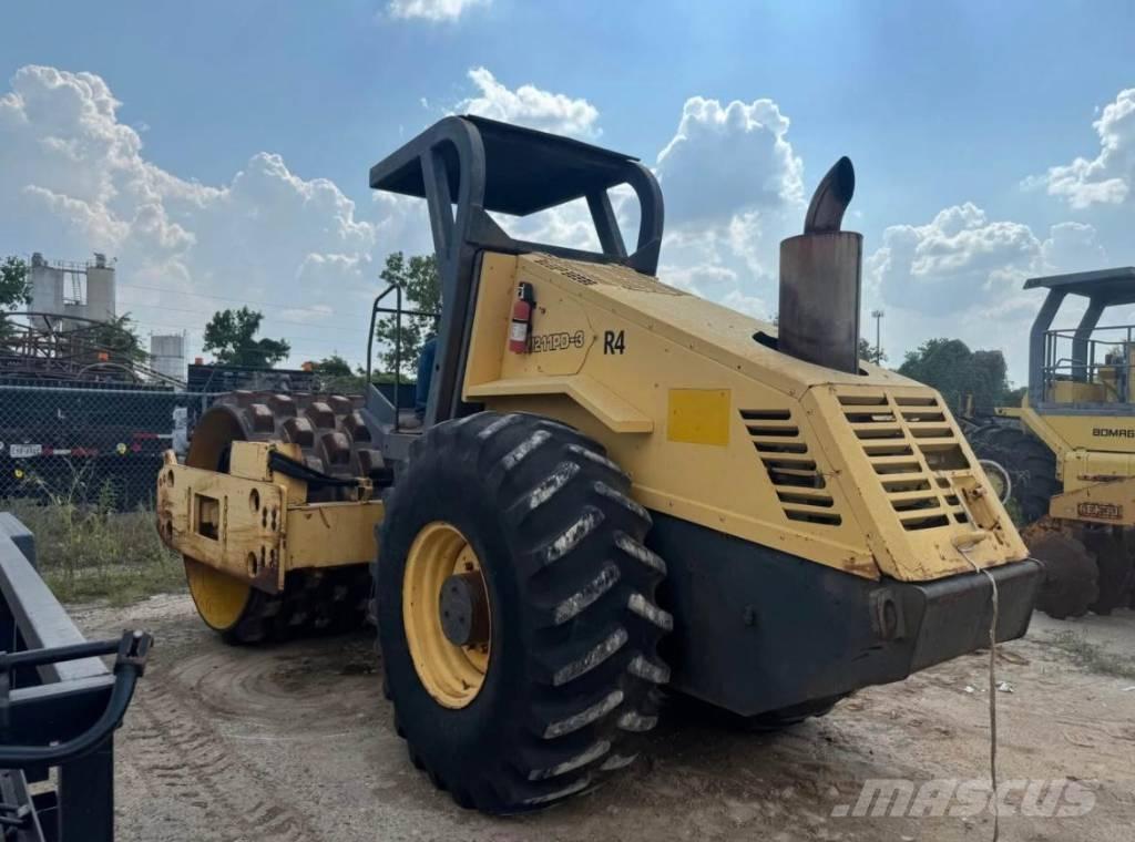 Bomag BW 211 P D-3 싱글 드럼 롤러