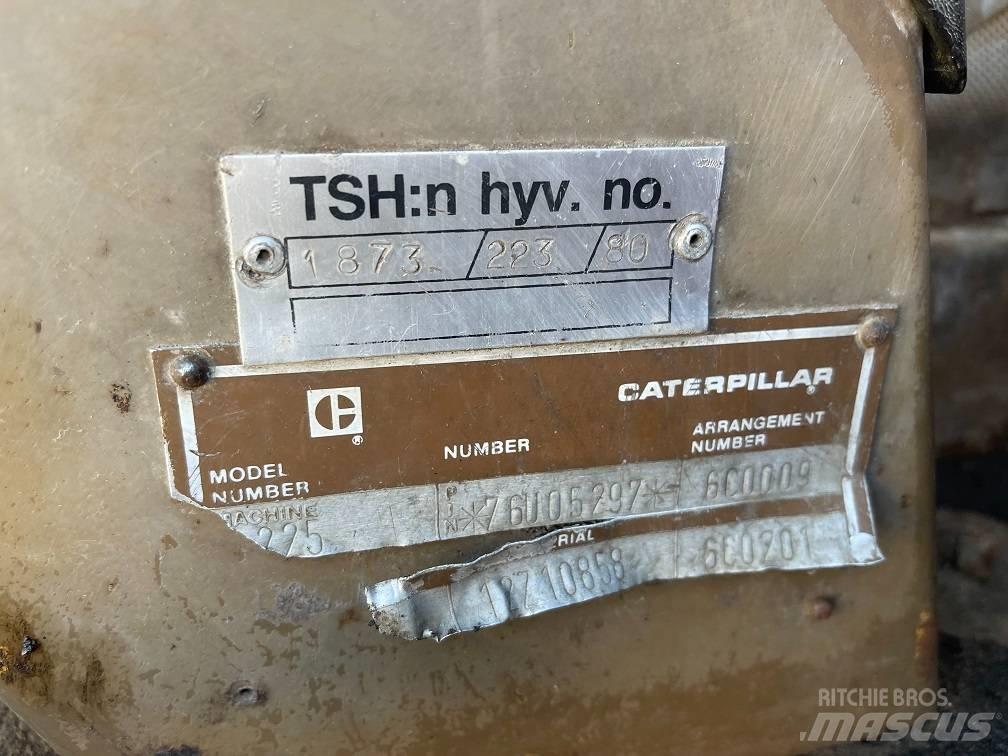 CAT 225 대형 굴삭기 29톤 이상