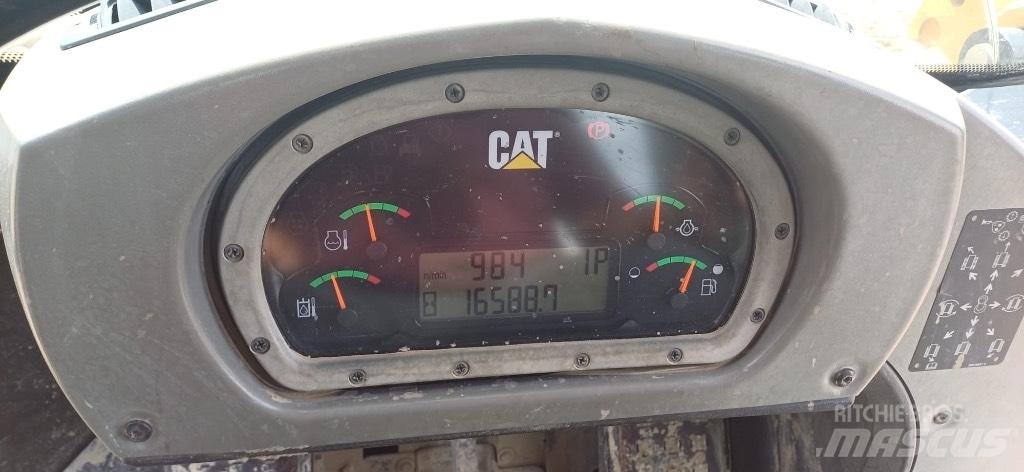 CAT 963 D 궤도식 로우더