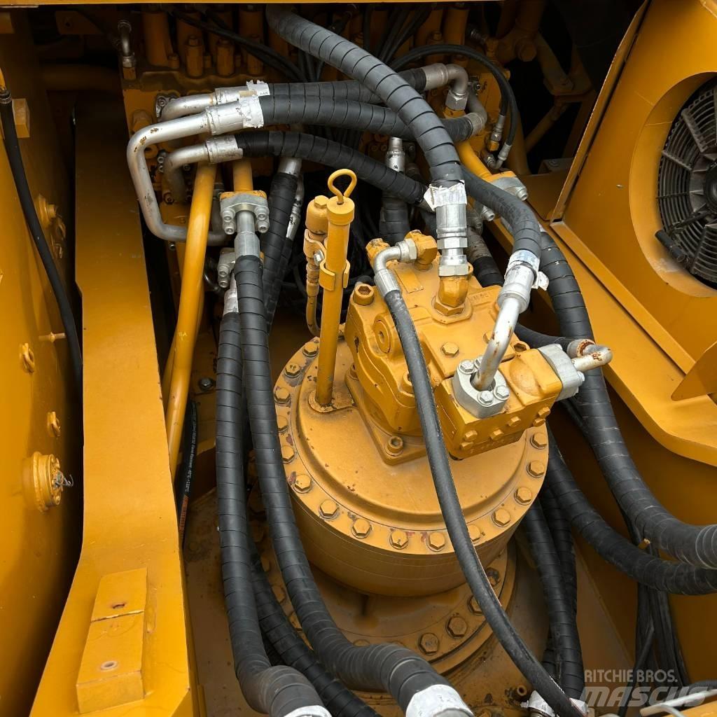 CAT 330D2 대형 굴삭기 29톤 이상