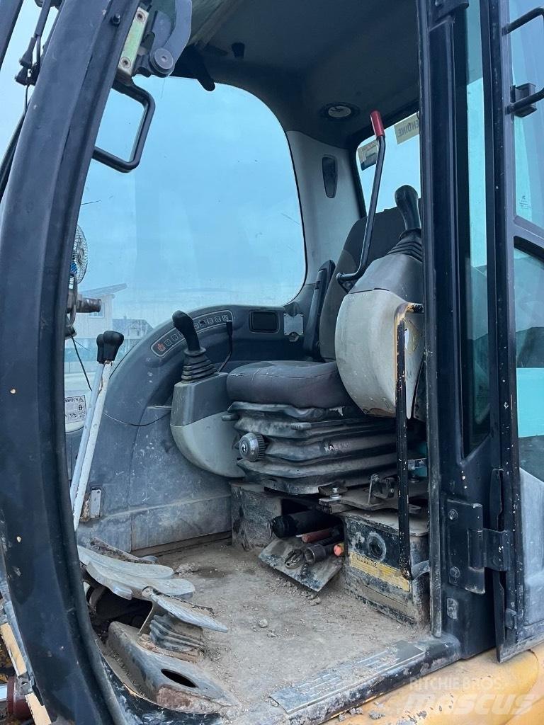 JCB 8080 중형굴삭기 7톤-28톤