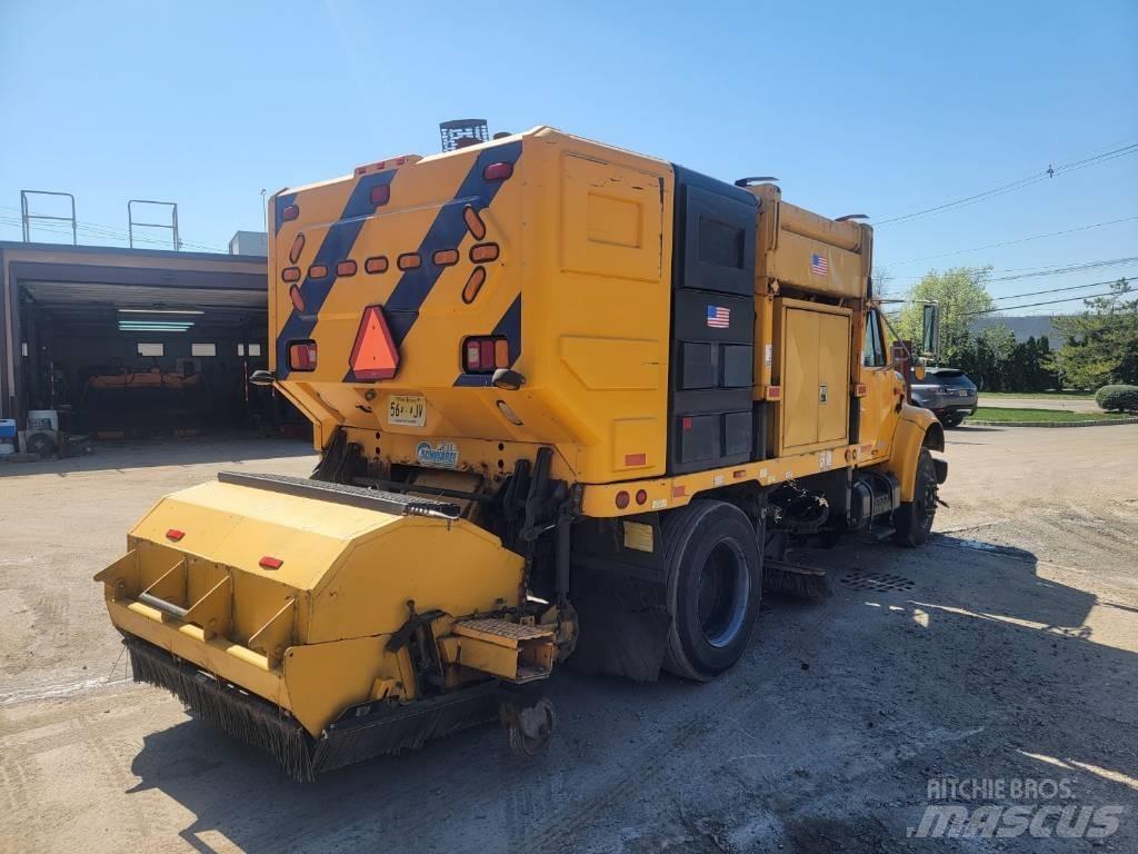 International 4700 청소 트럭