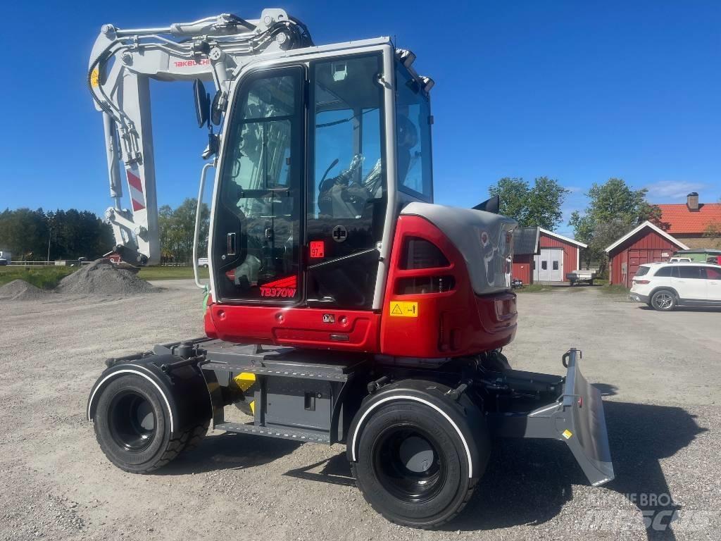 Takeuchi TB 370 W  휠 굴삭기