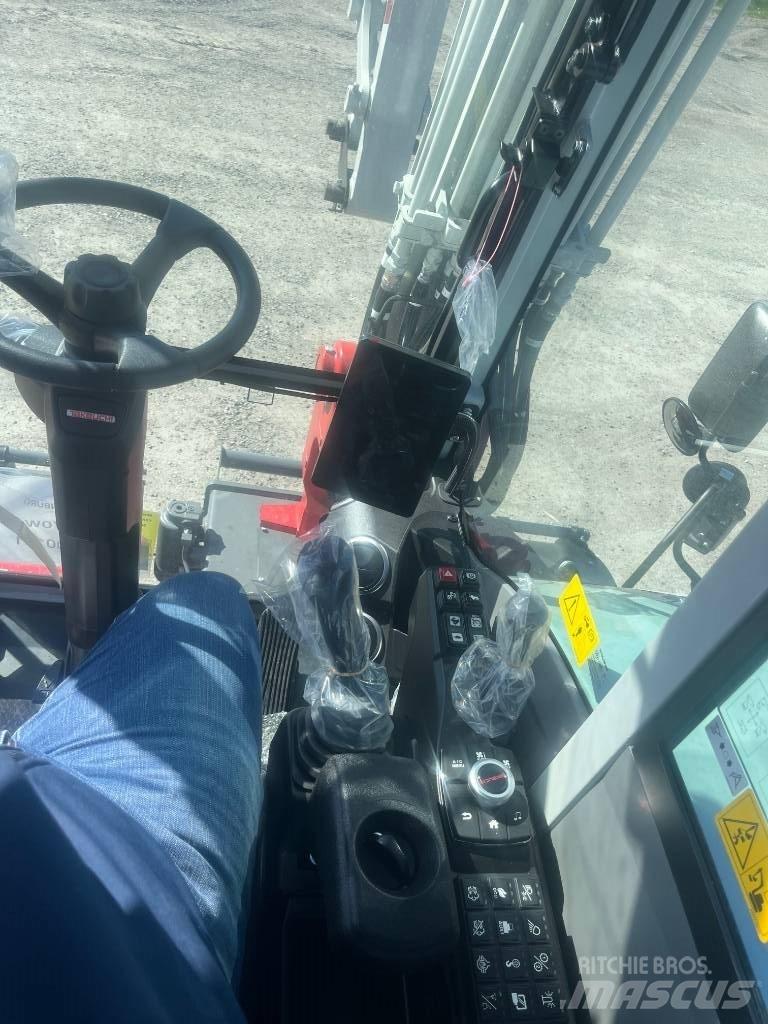 Takeuchi TB 370 W  휠 굴삭기
