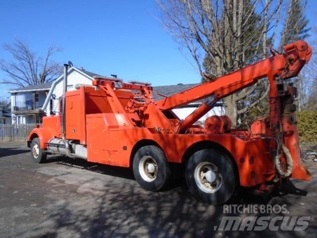 Western Star 4964B 회수 차량