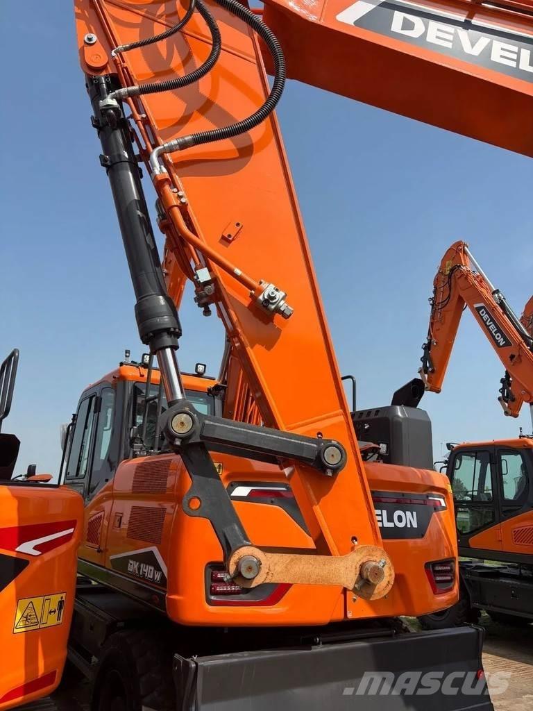 Develon DX255LC-7 대형 굴삭기 29톤 이상