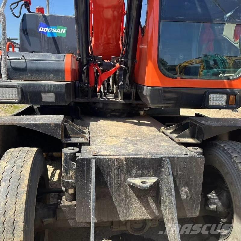 Doosan DX150W  휠 굴삭기
