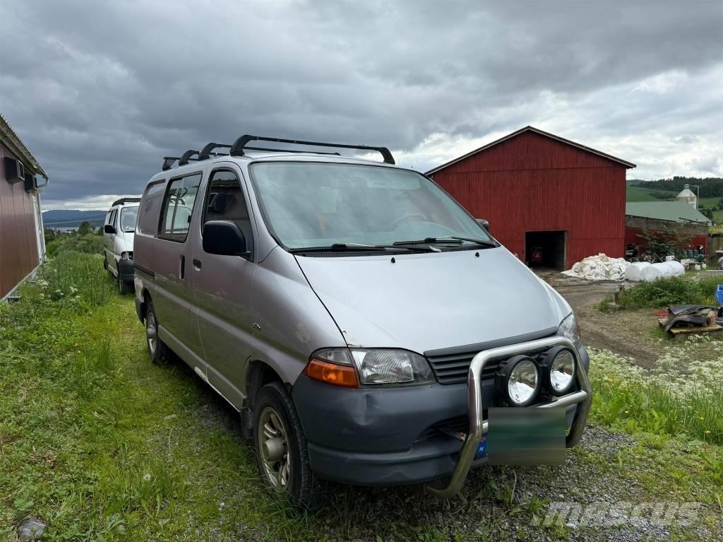 Toyota Hiace 4x4 Panel vans