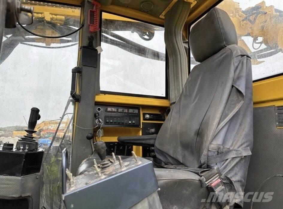 Atlas Copco ROC F6 도로 굴착기