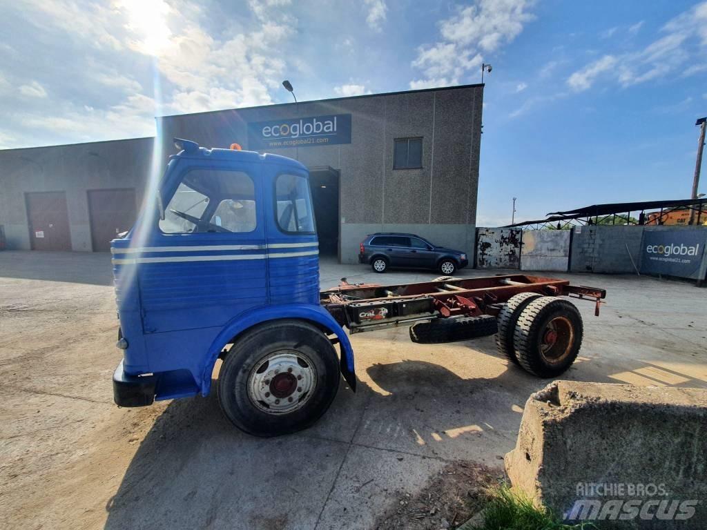 Pegaso COMET 1090 새시 운전실 트럭