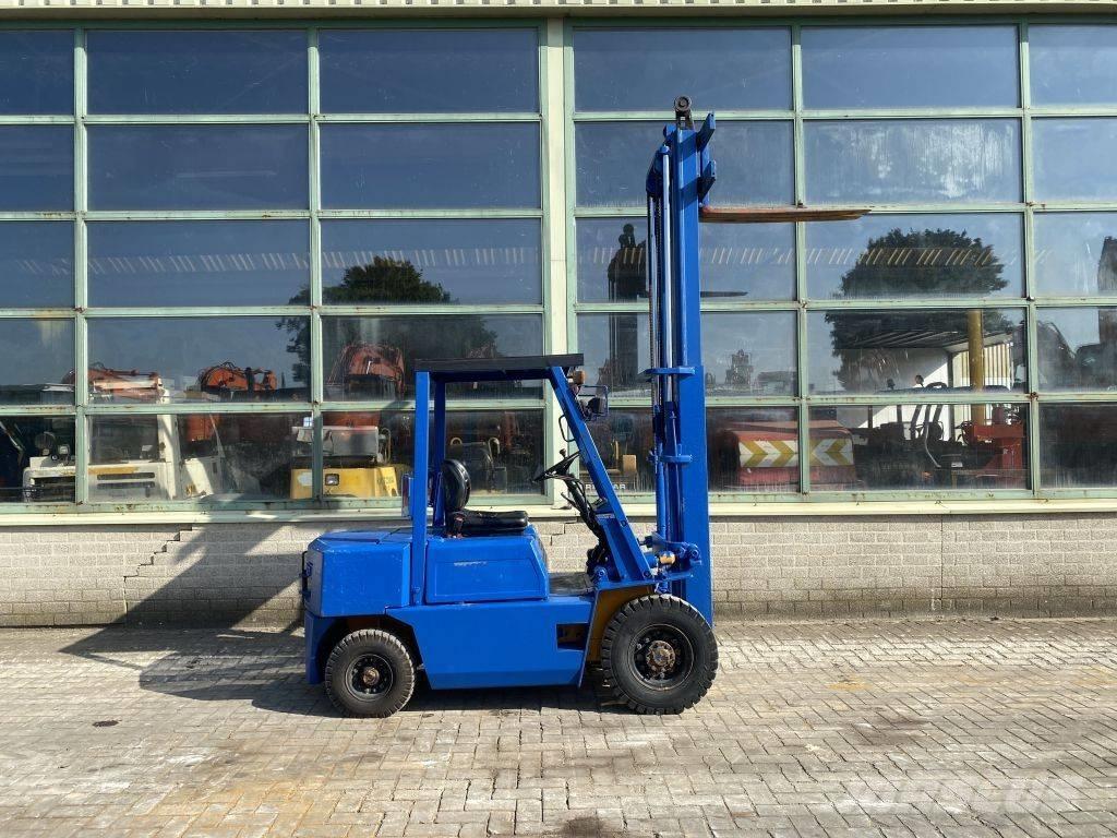Komatsu FD 28-10 디젤 지게차