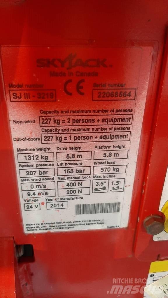SkyJack SJIII 3219 가위형 리프트