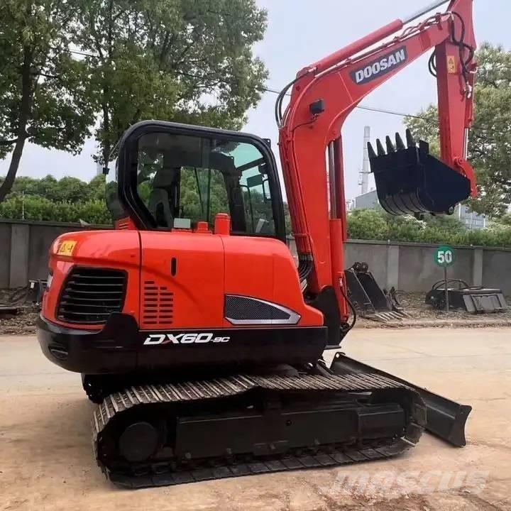 Doosan DX60-9C 소형 굴삭기 7톤 미만
