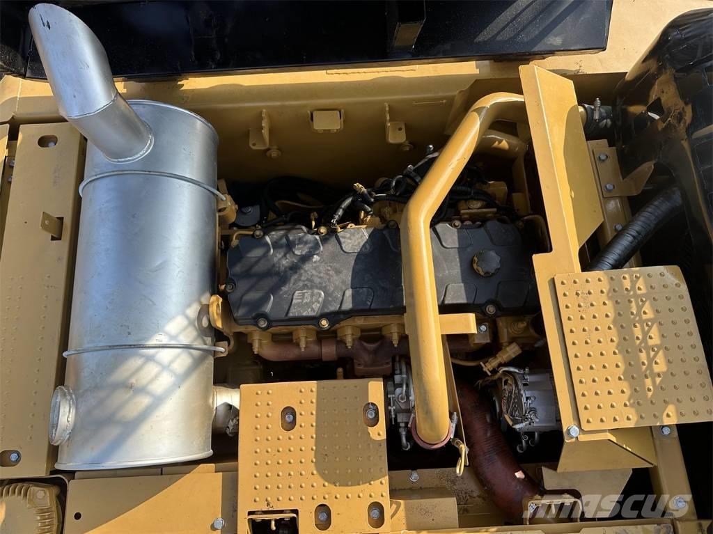 CAT 330 D L 대형 굴삭기 29톤 이상