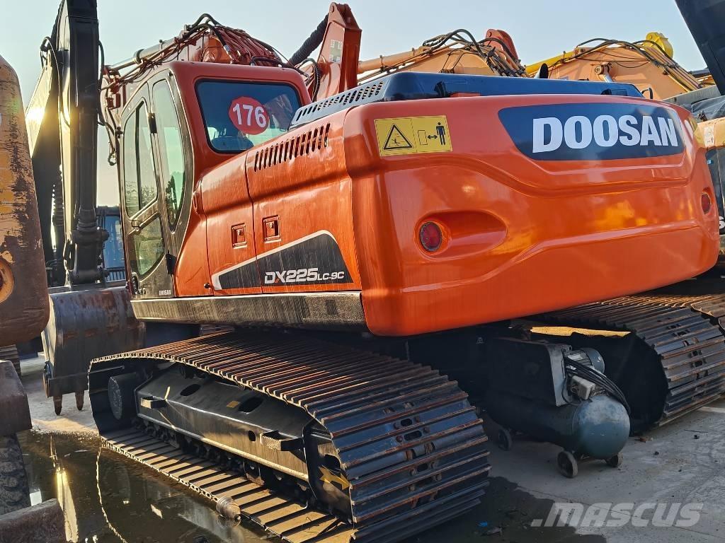 Doosan DX 225 LC 대형 굴삭기 29톤 이상