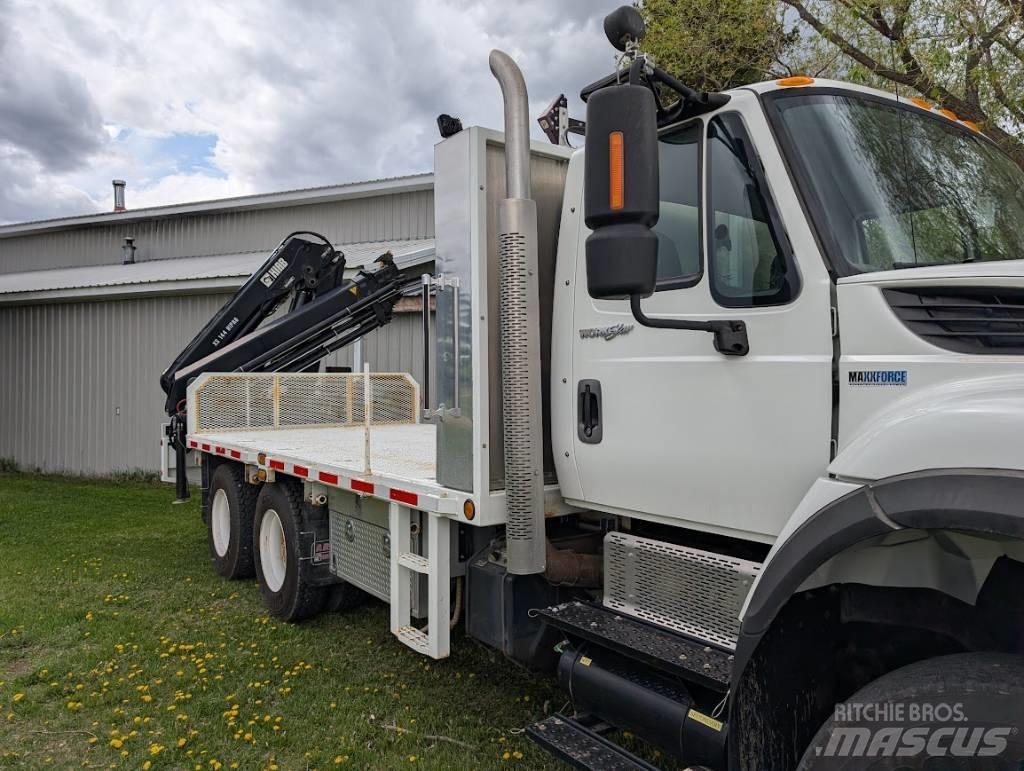 International 7500 크레인 트럭