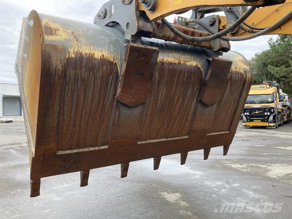 Liebherr L 538  휠로우더