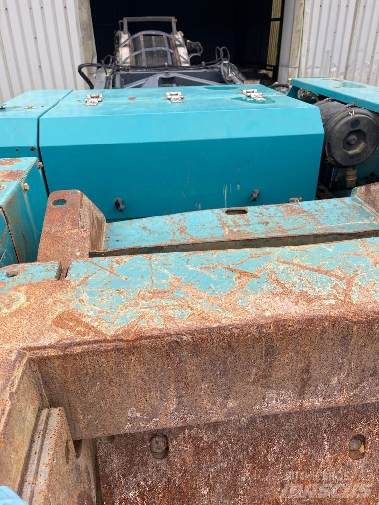 PowerScreen PTR400 이동식 분쇄기