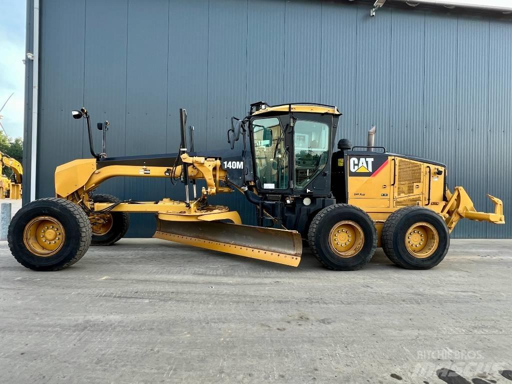 CAT 140M 그레이더