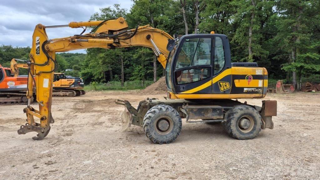 JCB JS 130 W  휠 굴삭기
