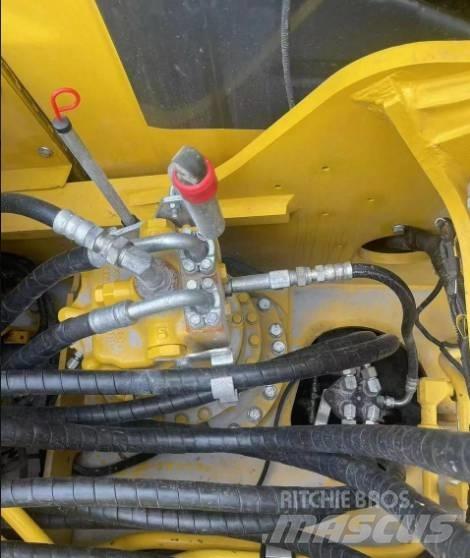Komatsu 220-8K 대형 굴삭기 29톤 이상