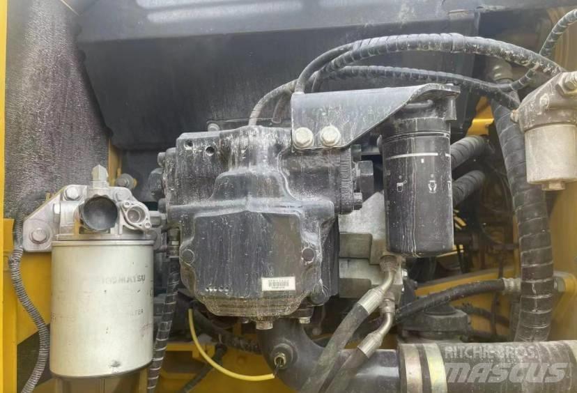 Komatsu 220-8K 대형 굴삭기 29톤 이상
