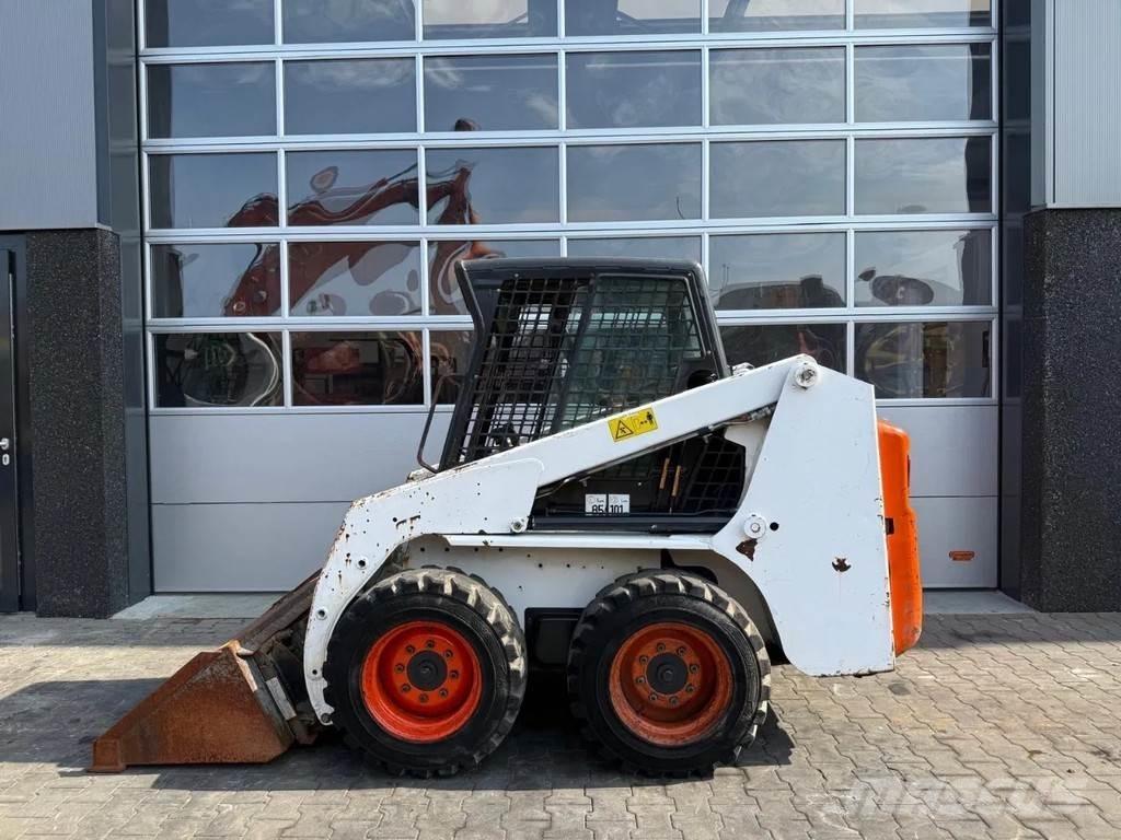Bobcat S130  스키드로더