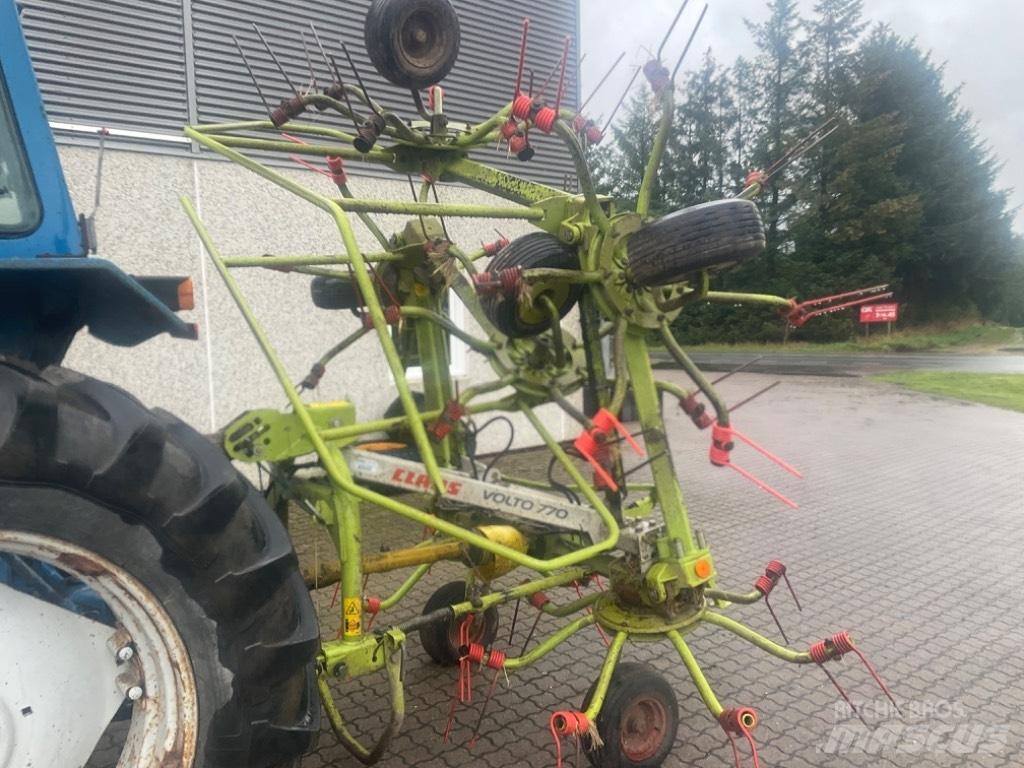 CLAAS Volto 770 갈퀴 및 테더