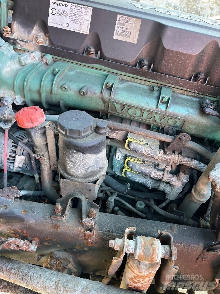 Volvo D13C500 엔진