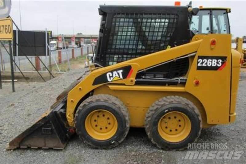 CAT 226B3 기타 트럭