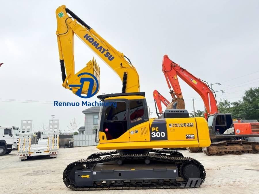 Komatsu PC 300 대형 굴삭기 29톤 이상