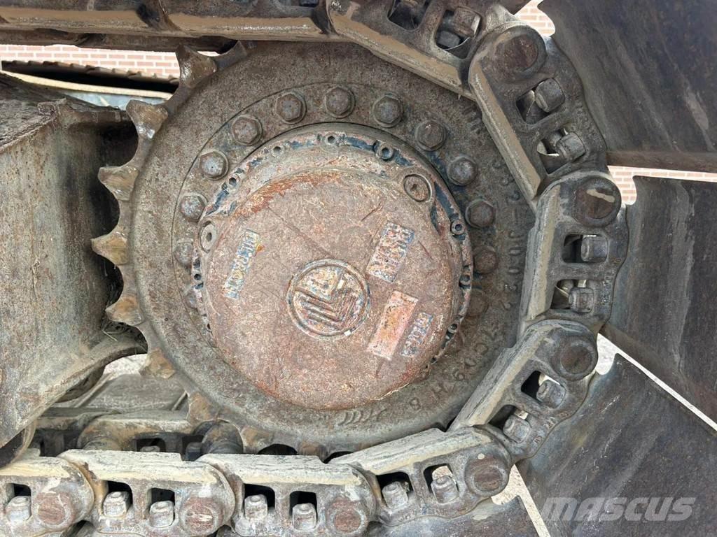 JCB JS220LC 대형 굴삭기 29톤 이상