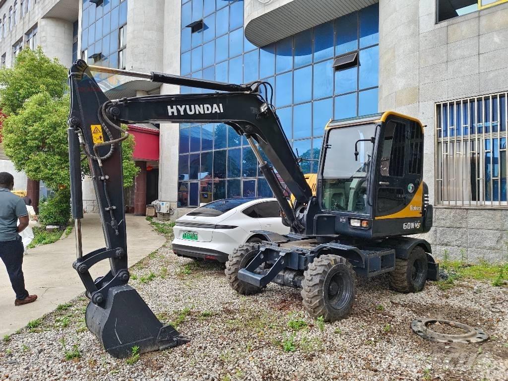CAT R60W  휠 굴삭기