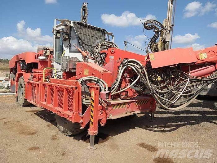 Sandvik DS511-C 도로 굴착기