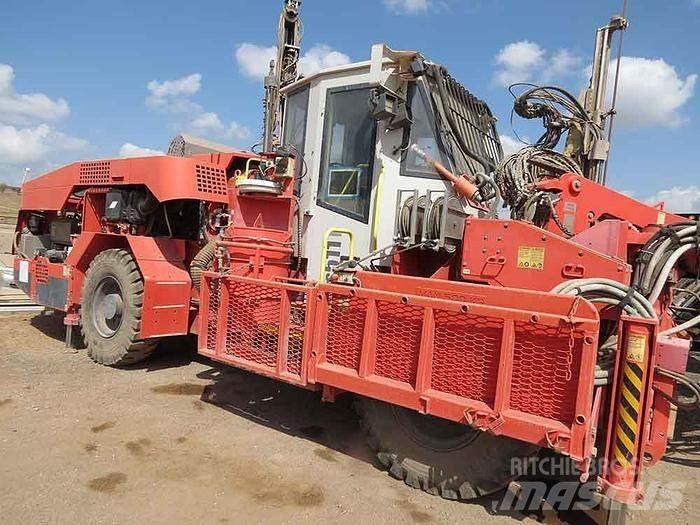Sandvik DS511-C 도로 굴착기