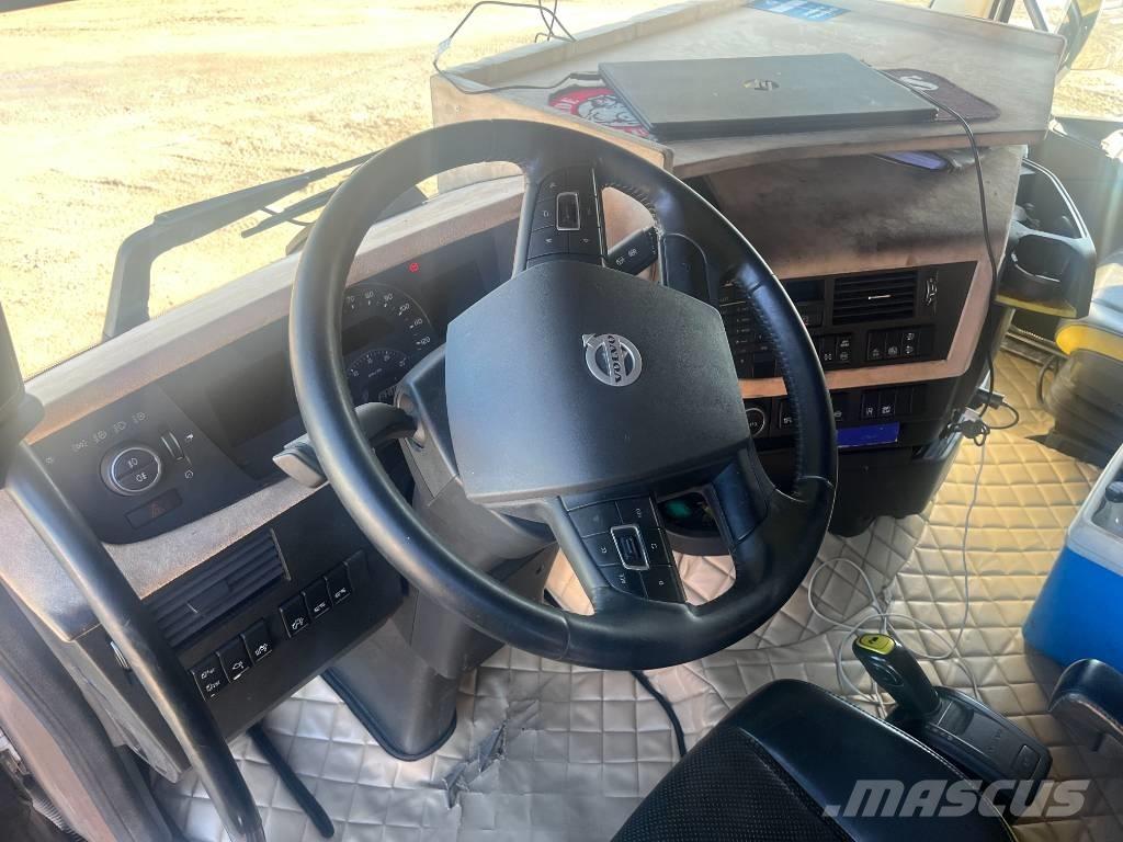 Volvo FH 16 750 목재 트럭