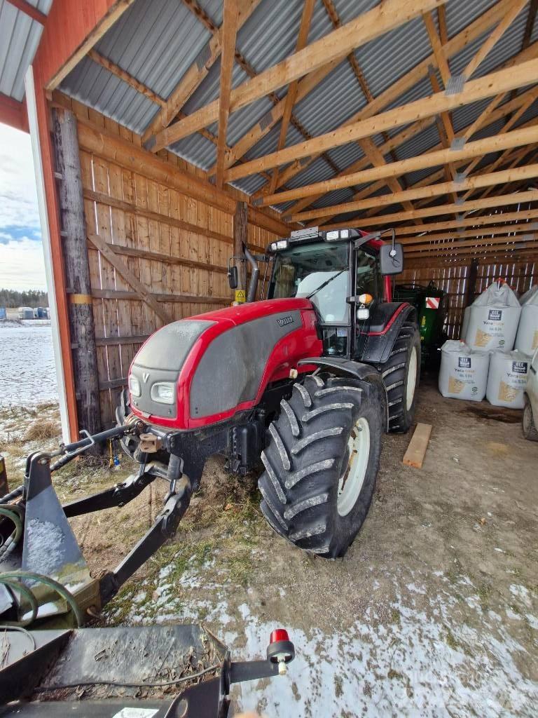 Valtra T 151 hitchec 트랙터
