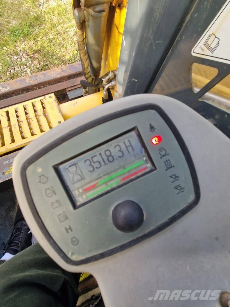 Gehl RT 210 궤도식 로우더