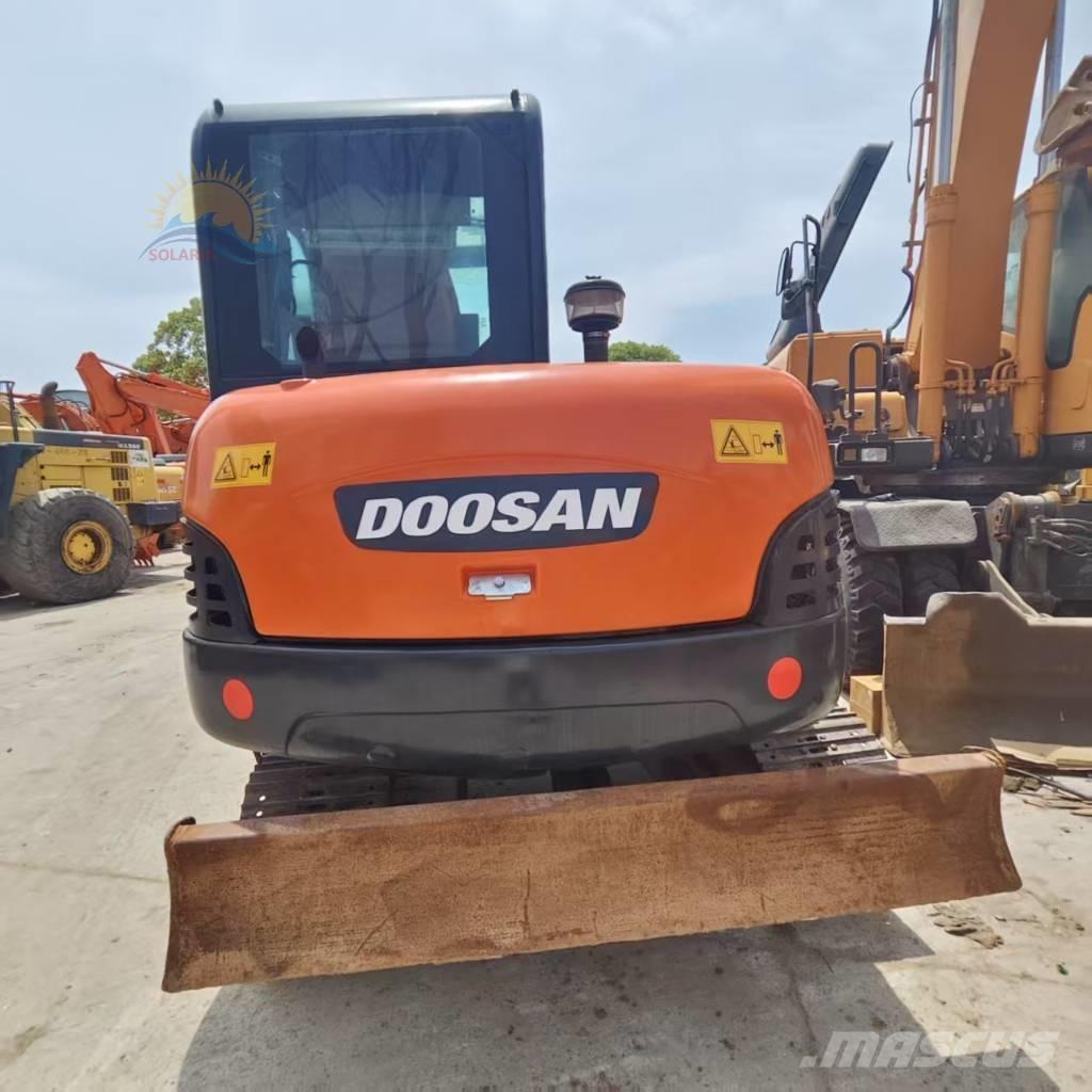 Doosan DH 60-7 소형 굴삭기 7톤 미만