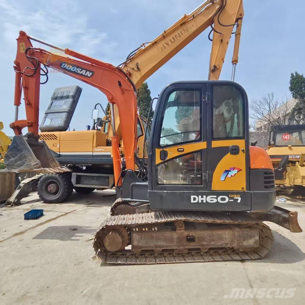 Doosan DH 60-7 소형 굴삭기 7톤 미만