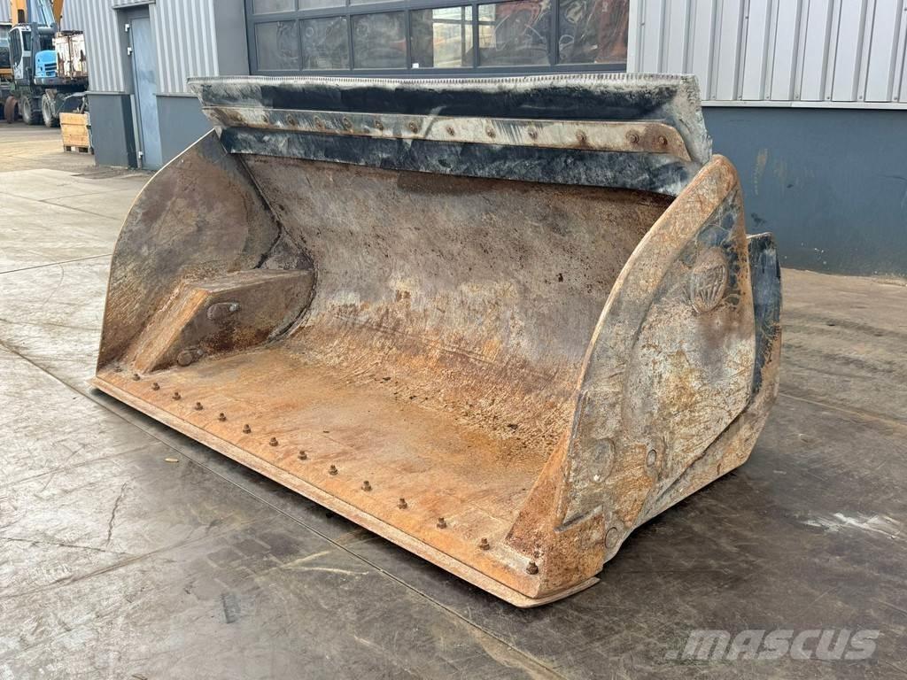 Ljungby L11  휠로우더
