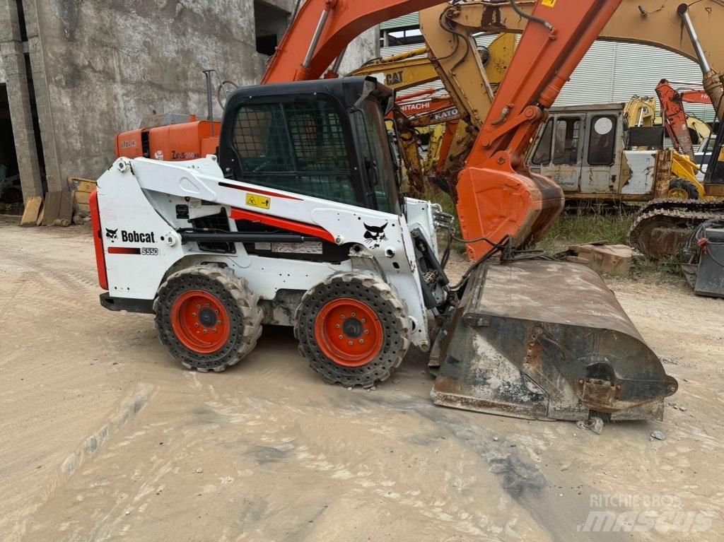 Bobcat S 550  스키드로더
