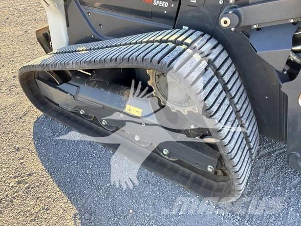 Bobcat T76  스키드로더