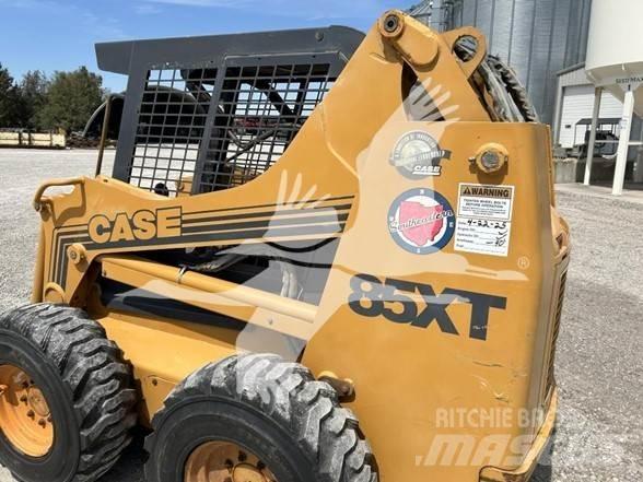CASE 85XT  스키드로더