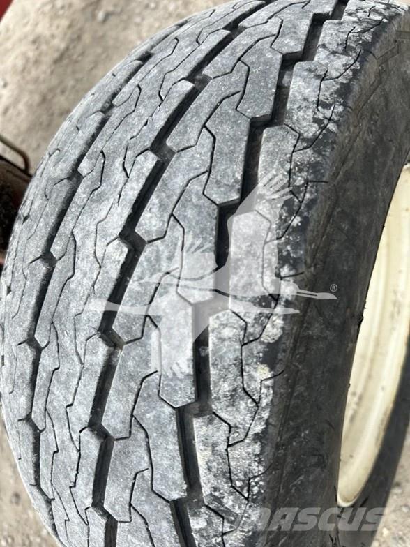 E-Z Trail 680 기타 트레일러