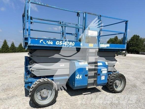 Genie GS4390RT 가위형 리프트