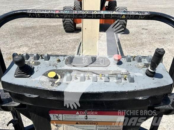JLG 800A 관절형 전동이동 리프트
