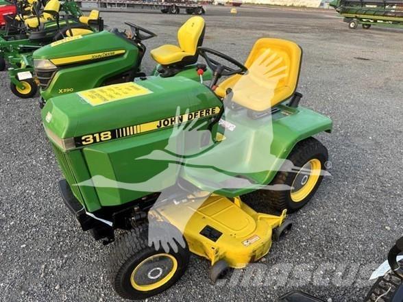 John Deere 318 탑승형 잔디깎기